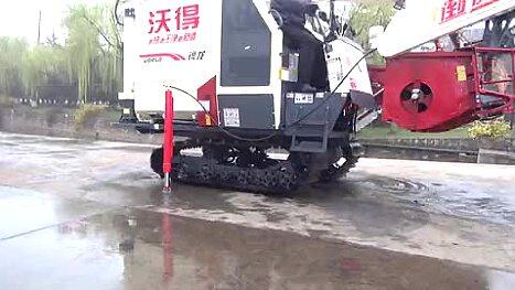 陷入泥地也不怕，沃得锐龙升降自救装置功能展示！-维修保养