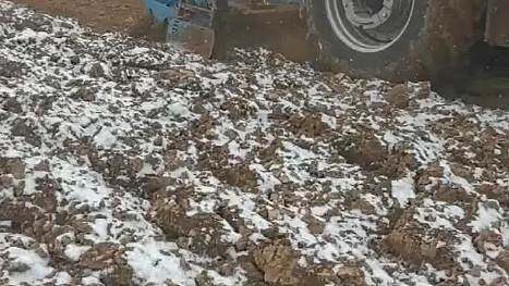东方红2104带新疆双剑3.5驱动耙陕西彬州市作业视频